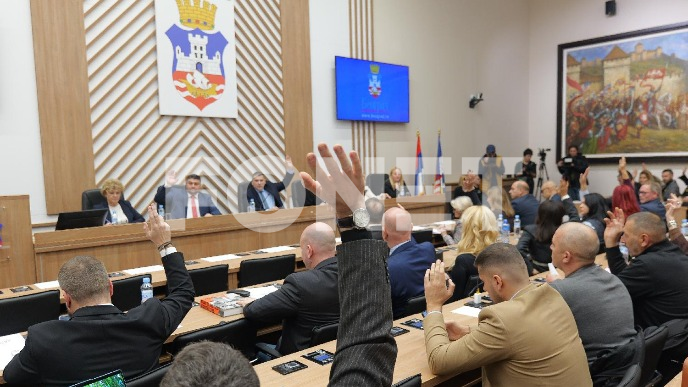 Odložena sednica o Šapiću